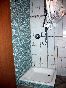 Badezimmer mit Dusche