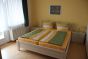 1. Schlafzimmer mit Doppelbett