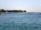 Blick vom Konstanzer Hafen auf den Bodensee